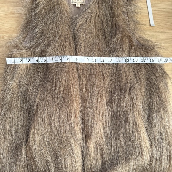 BLACK‎ SWAN Flurry of Fun Faux Fur Vest in Brown Black Medium Sleeveless Coat - Picture 8 of 9